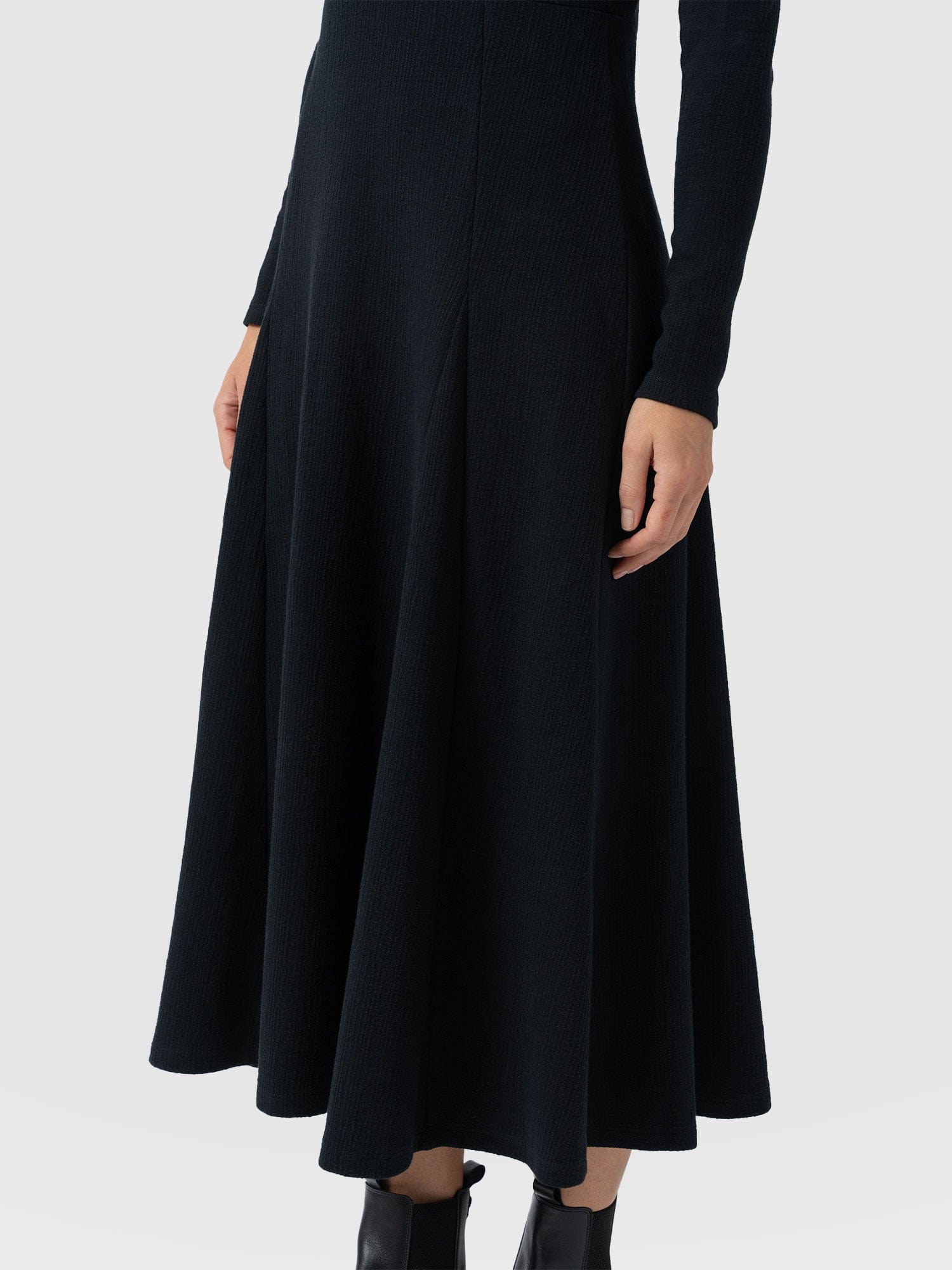 Akia Long Sleeve Dress - Black - Women's Dresses | Saint + Sofia® USA